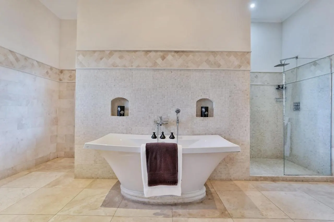 Cayman Villa - Contemporary 4 Bedroom Villa With Stunning Ocean Views Villa Cap Estate