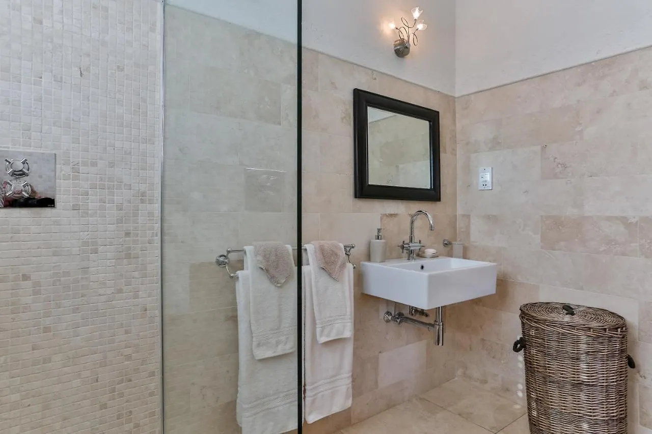 Cayman Villa - Contemporary 4 Bedroom Villa With Stunning Ocean Views Villa Cap Estate