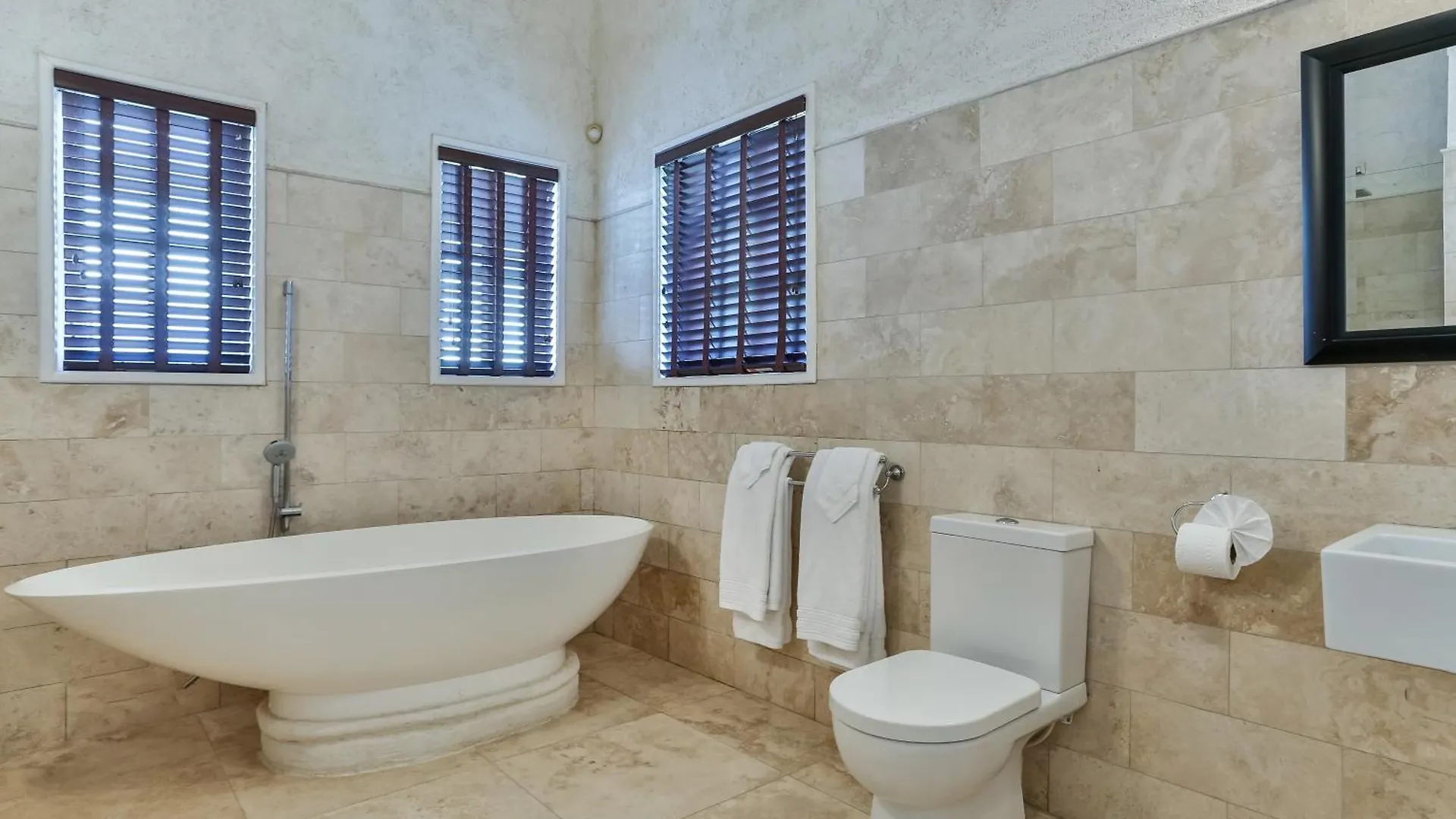 Cayman Villa - Contemporary 4 Bedroom Villa With Stunning Ocean Views Villa Cap Estate